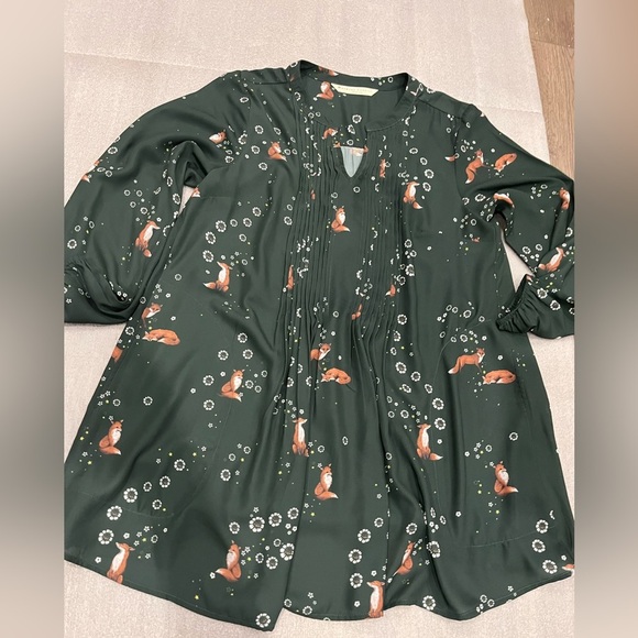 [L]WAYWARD FANCIES Pintuck Pleat Fox Floral Print Crepe Tunic - Picture 4 of 9